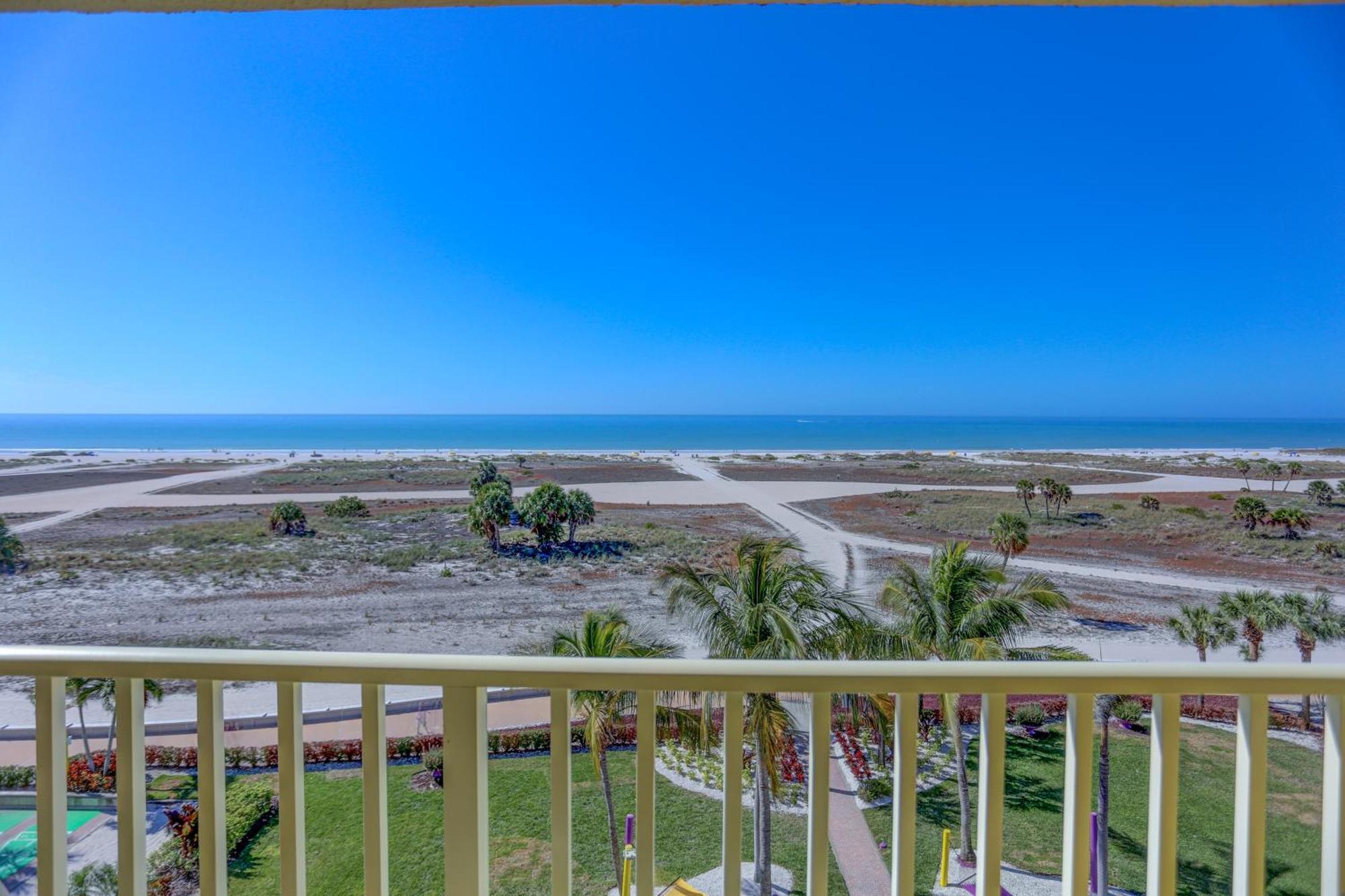South Beach Condo Hotel By Travel Resort Services, Inc. St. Pete Beach Bagian luar foto