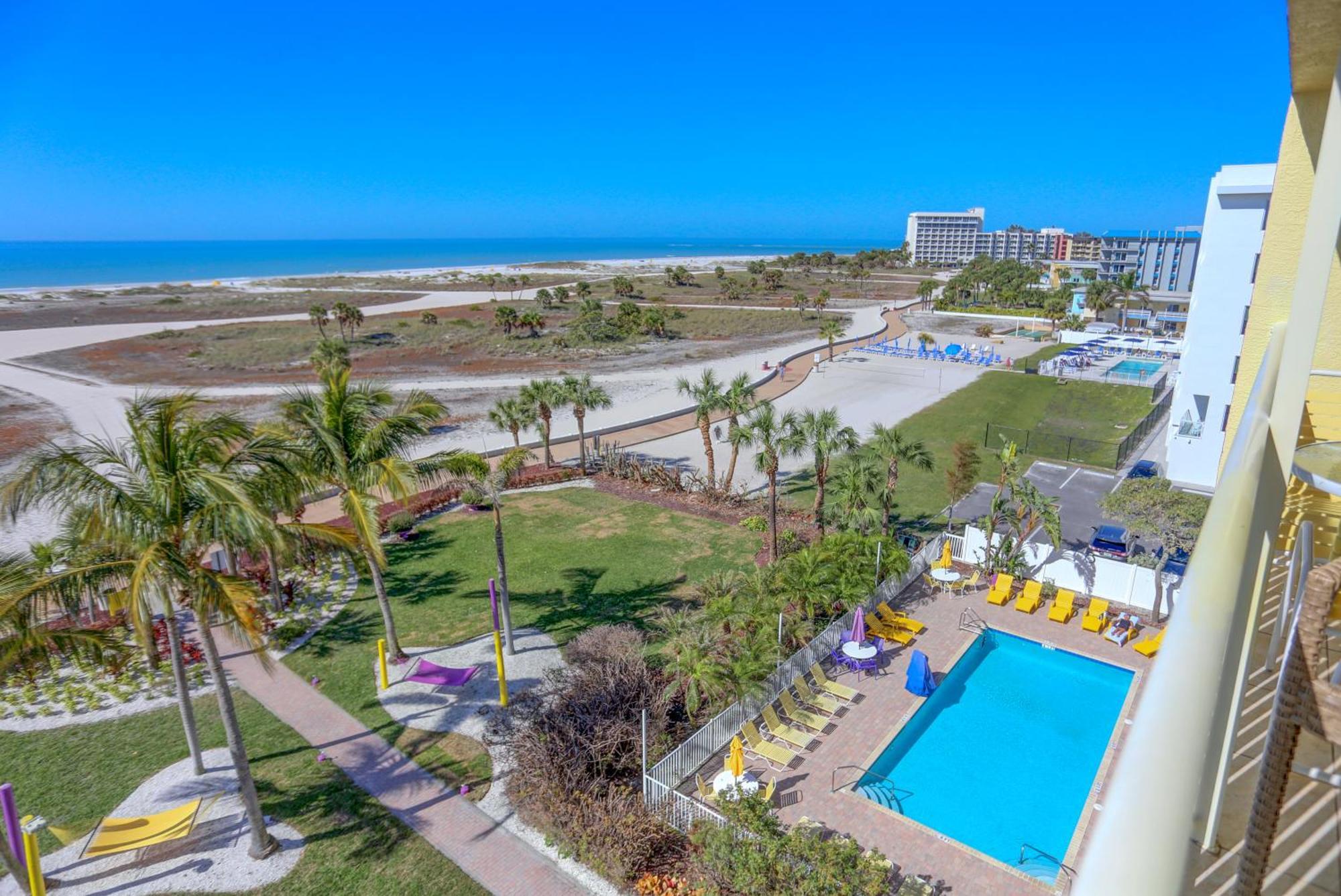 South Beach Condo Hotel By Travel Resort Services, Inc. St. Pete Beach Bagian luar foto