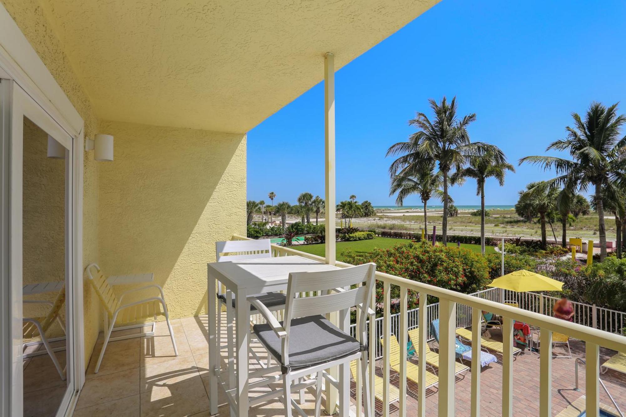 South Beach Condo Hotel By Travel Resort Services, Inc. St. Pete Beach Bagian luar foto